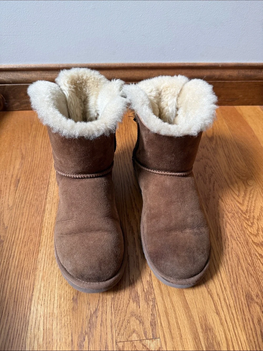 UGG guc some